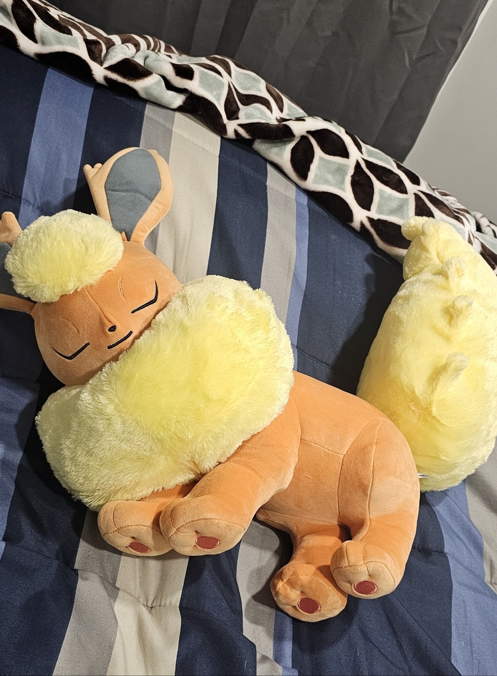 Pokemon Sleeping Flareon Plush